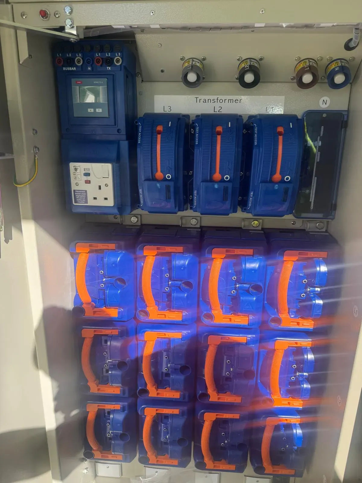 415v Feeder Pillar
